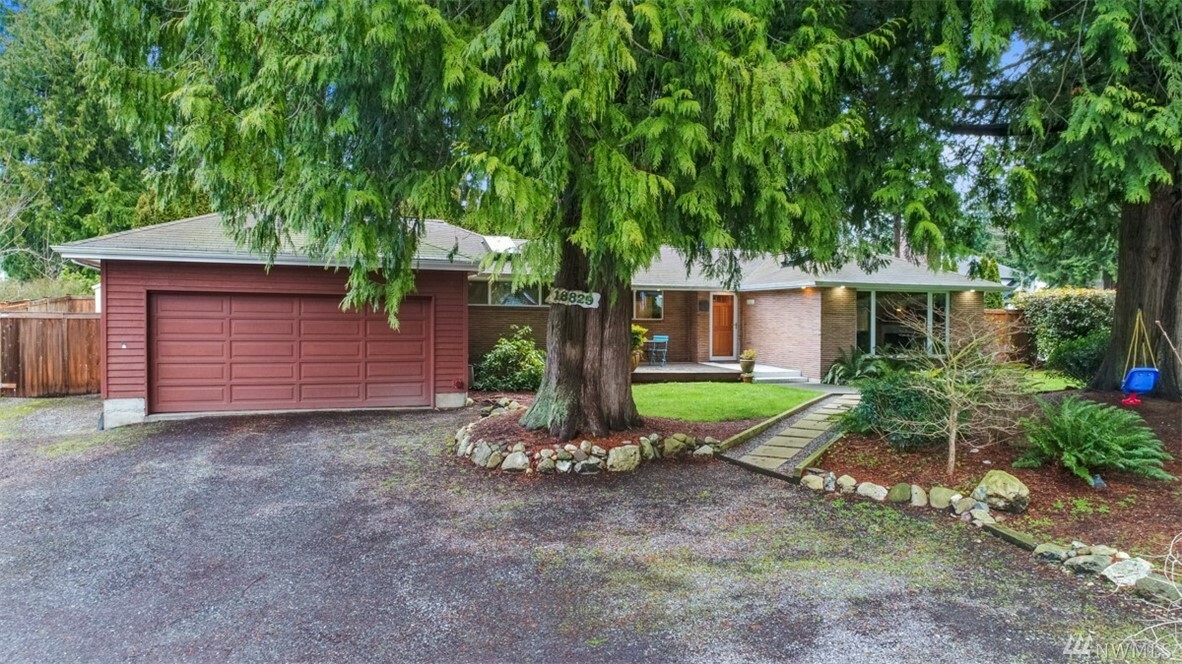 Property Photo:  18829 88th Ave W  WA 98026 