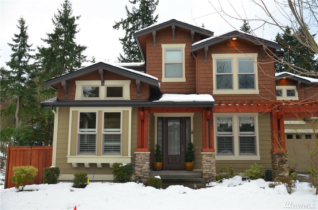 Property Photo: 11443 SE 72nd St WA 98056