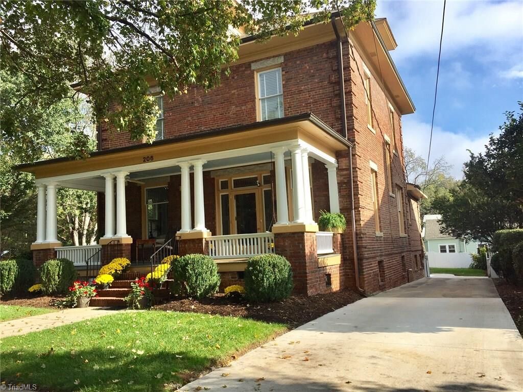 Property Photo:  206 W Thomas Street  NC 28144 