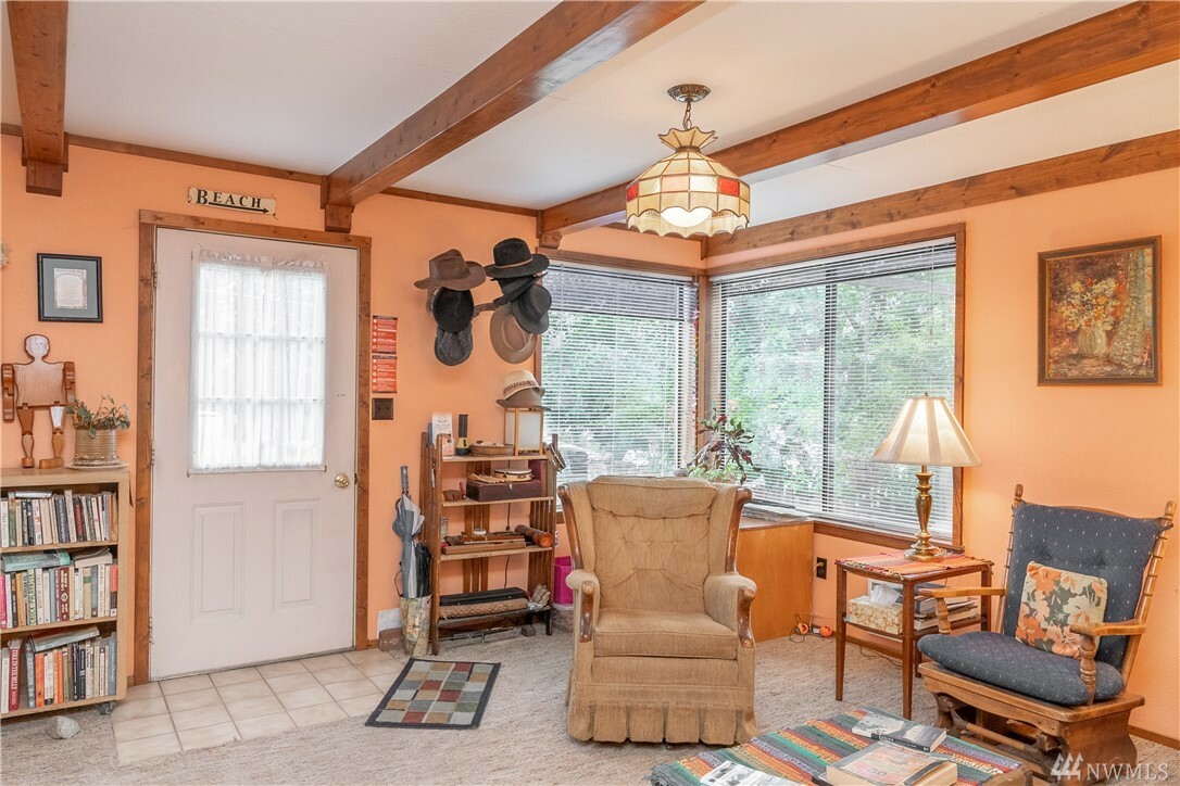 Property Photo: 305 E Gibson Ave WA 98816