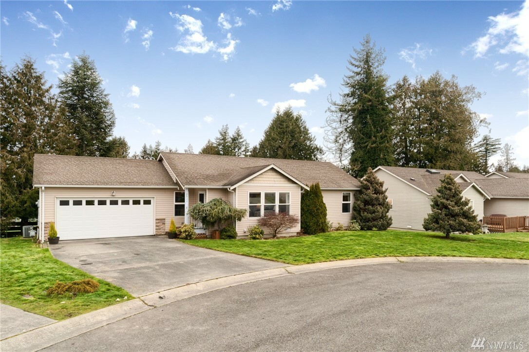 Property Photo:  2311 Earl Ct  WA 98273 