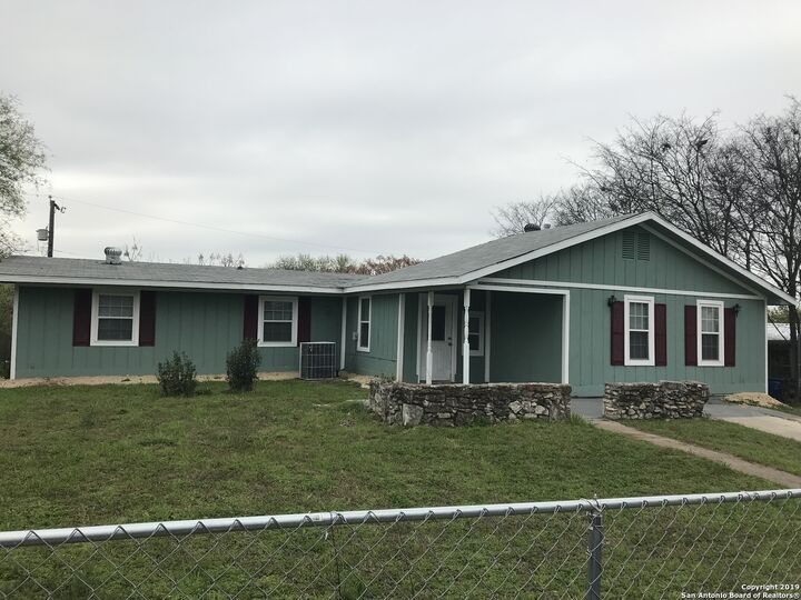 Property Photo: 222 Ranch Valley Dr TX 78227