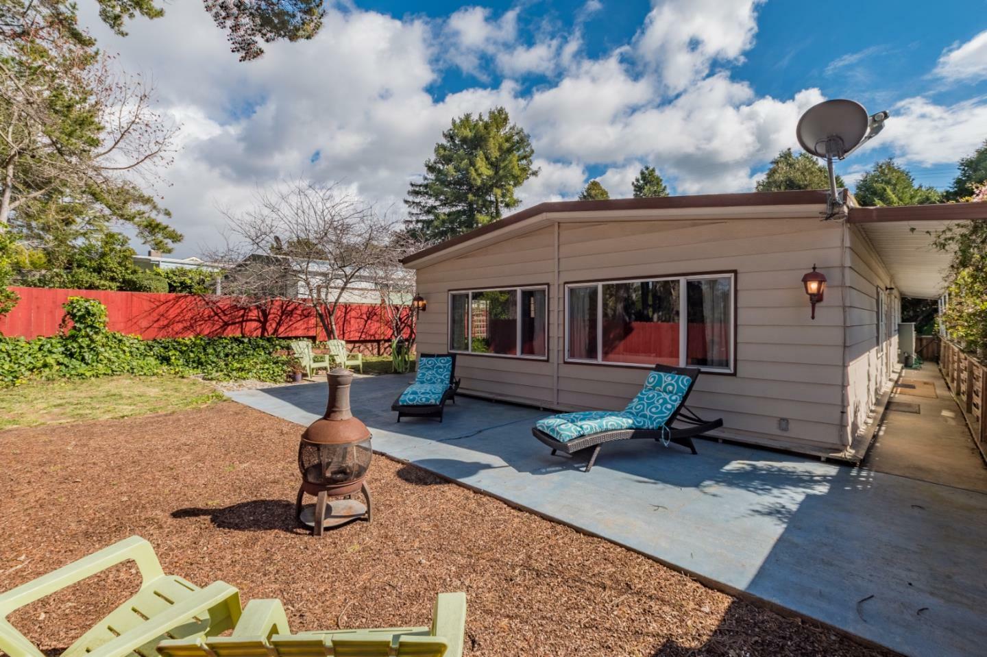 Property Photo: 300 Plum Street 19 CA 95010