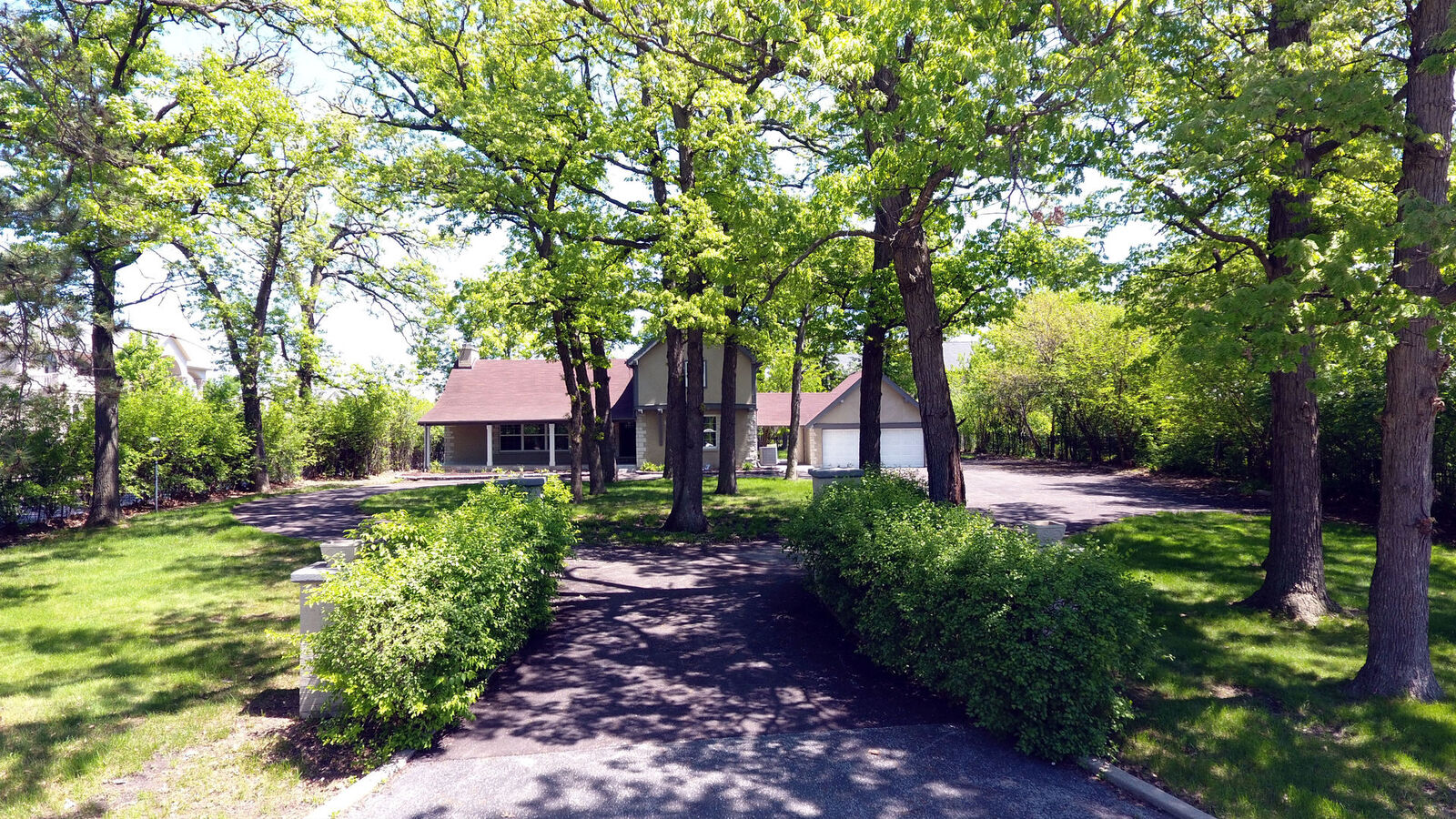 Property Photo:  5 Yorkshire Woods  IL 60523 