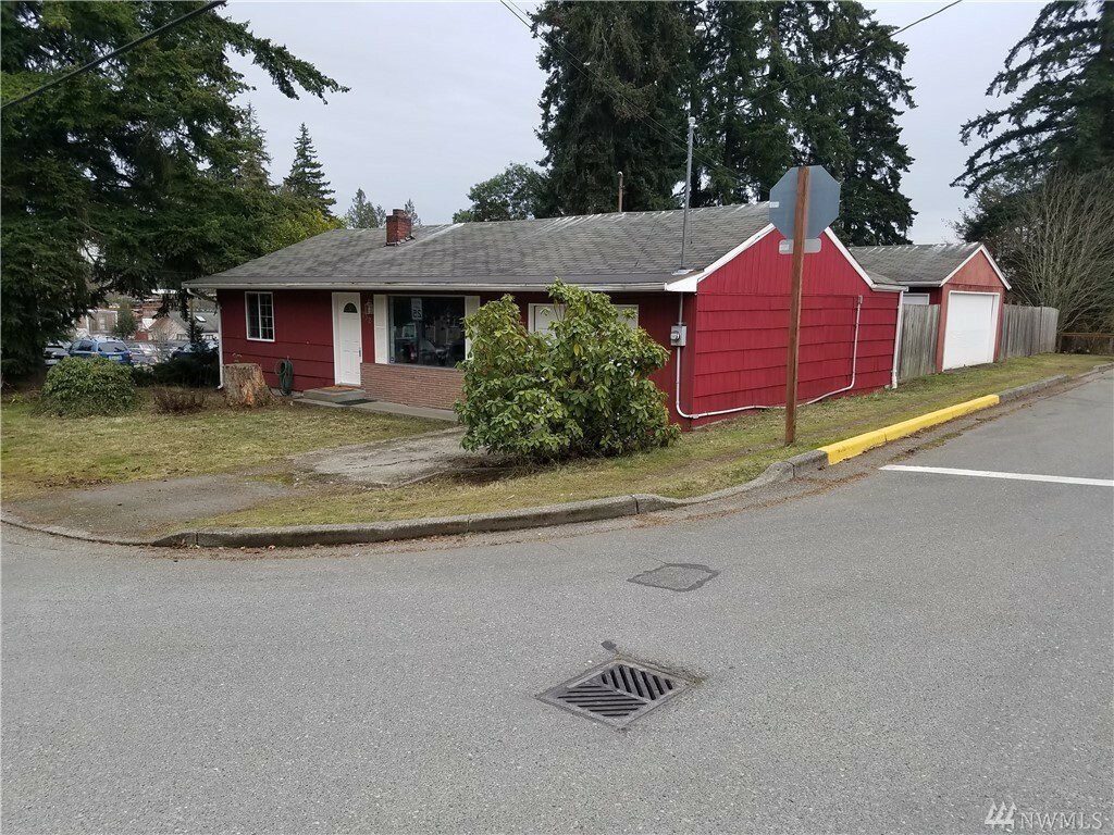 Property Photo:  7328 210th St SW  WA 98026 