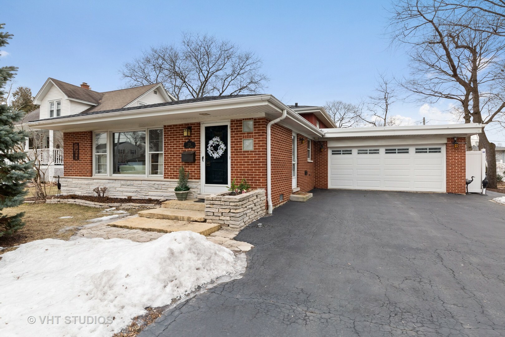 Property Photo:  128 South 3rd Avenue  IL 60148 