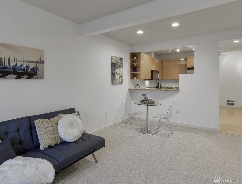 Property Photo:  1 Broadway 319  WA 98402 