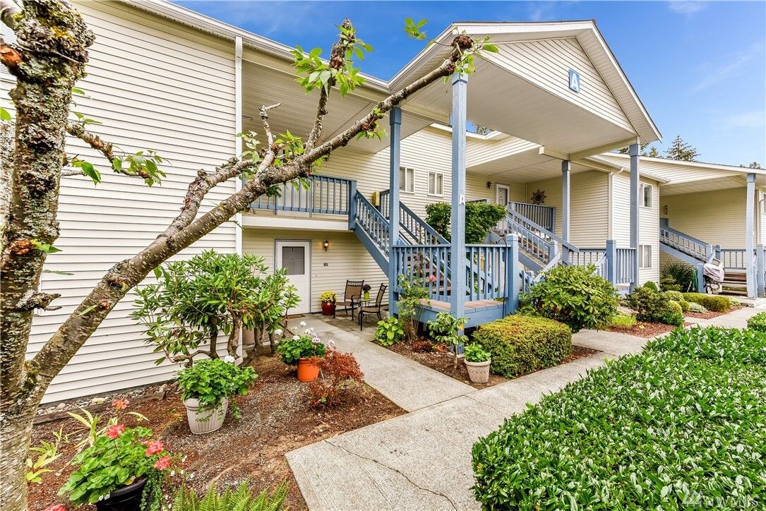 Property Photo: 20617 28th Ave W A1 WA 98036