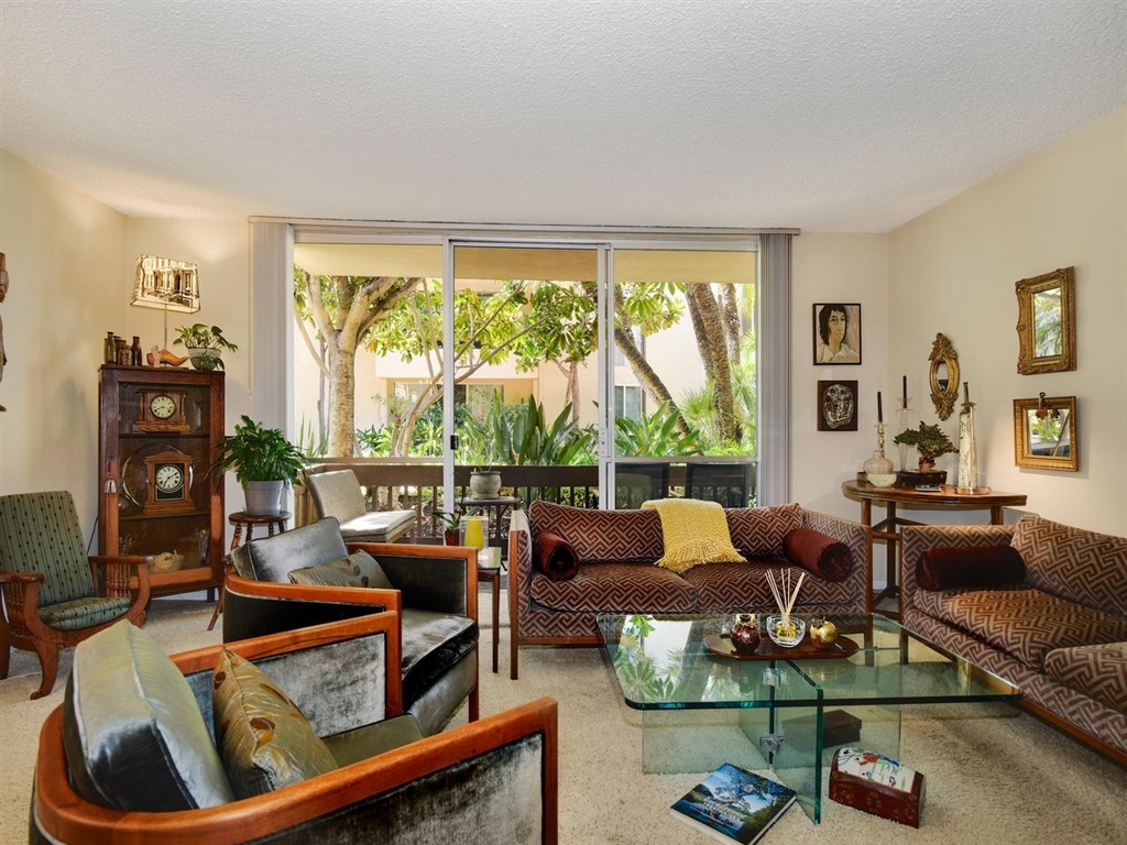 Property Photo: 6333 La Jolla Blvd 167 CA 92037