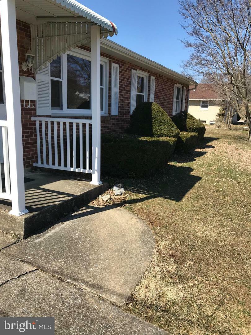 Property Photo:  114 Emig Street  PA 17406 