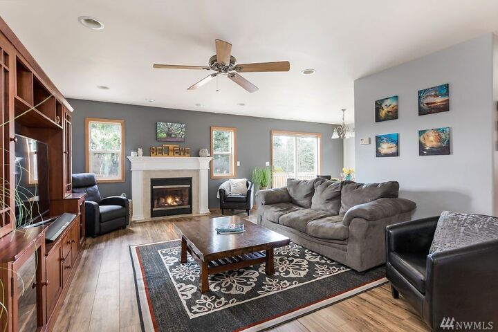 Property Photo: 1320 Admirals Dr WA 98239