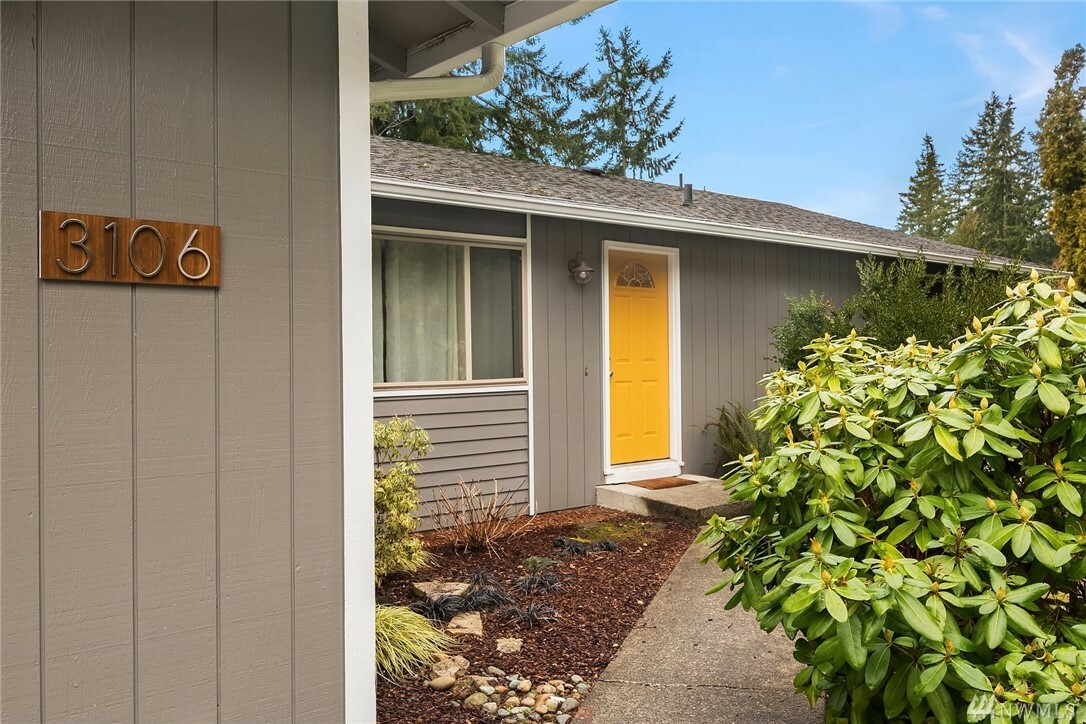 Property Photo:  3106 123rd St SE  WA 98208 