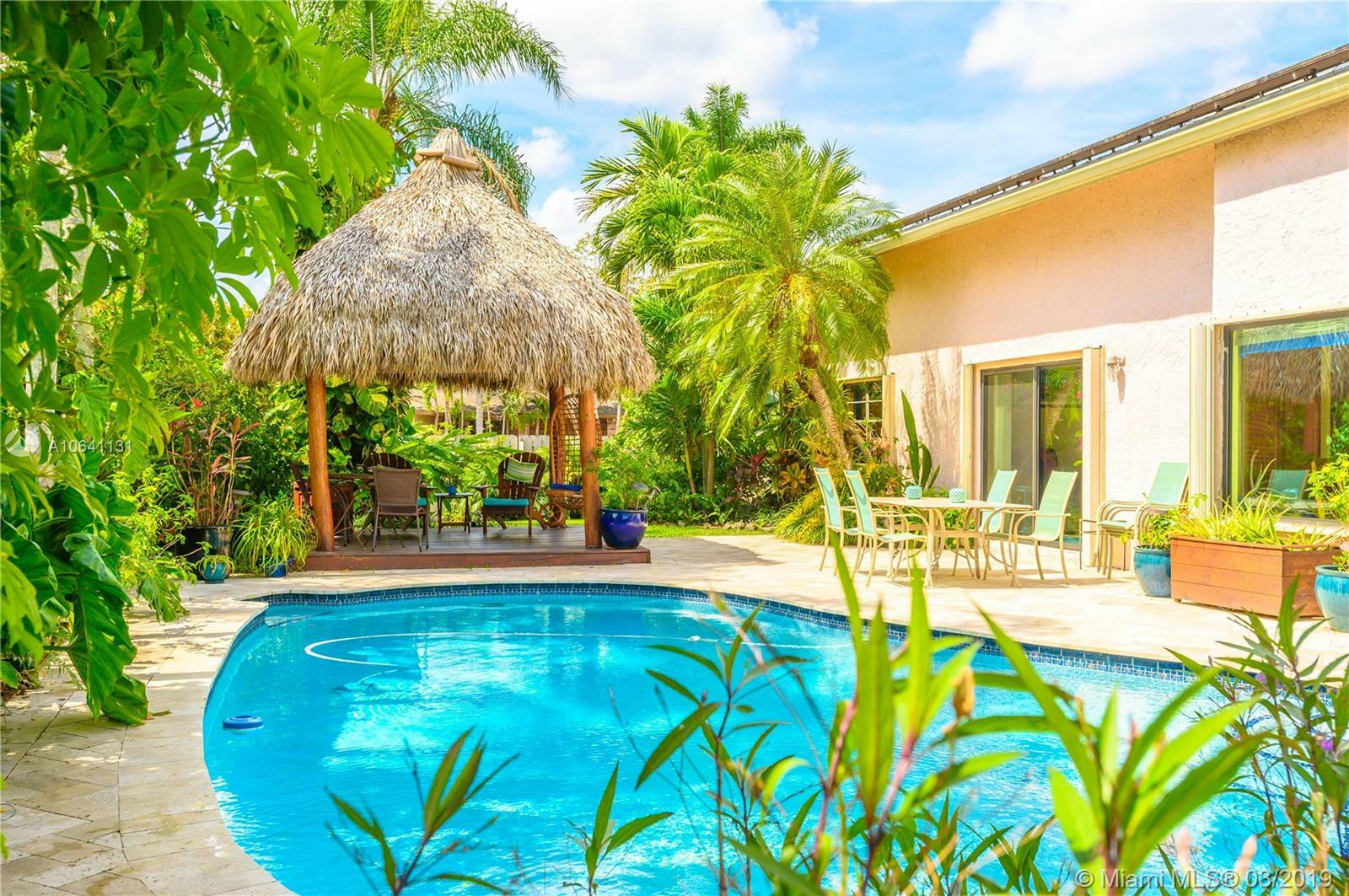 Property Photo: 13770 Cedar Bluff Ct FL 33325