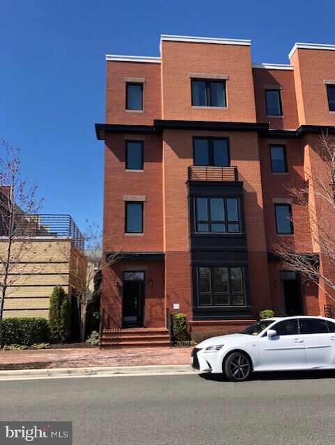 Property Photo:  1410 Main Line Boulevard 101  VA 22301 