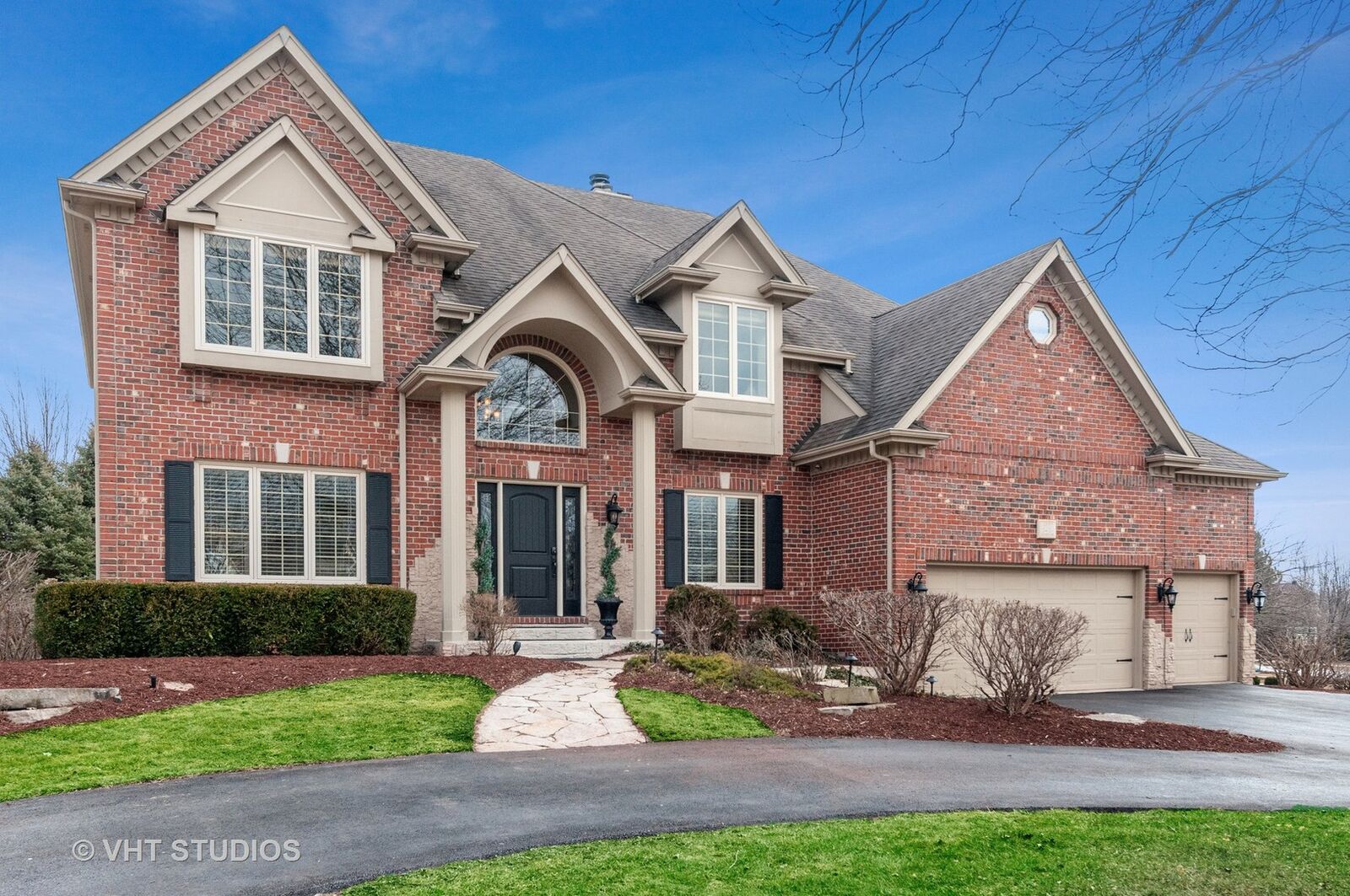 Property Photo: 4240 Clearwater Lane IL 60564