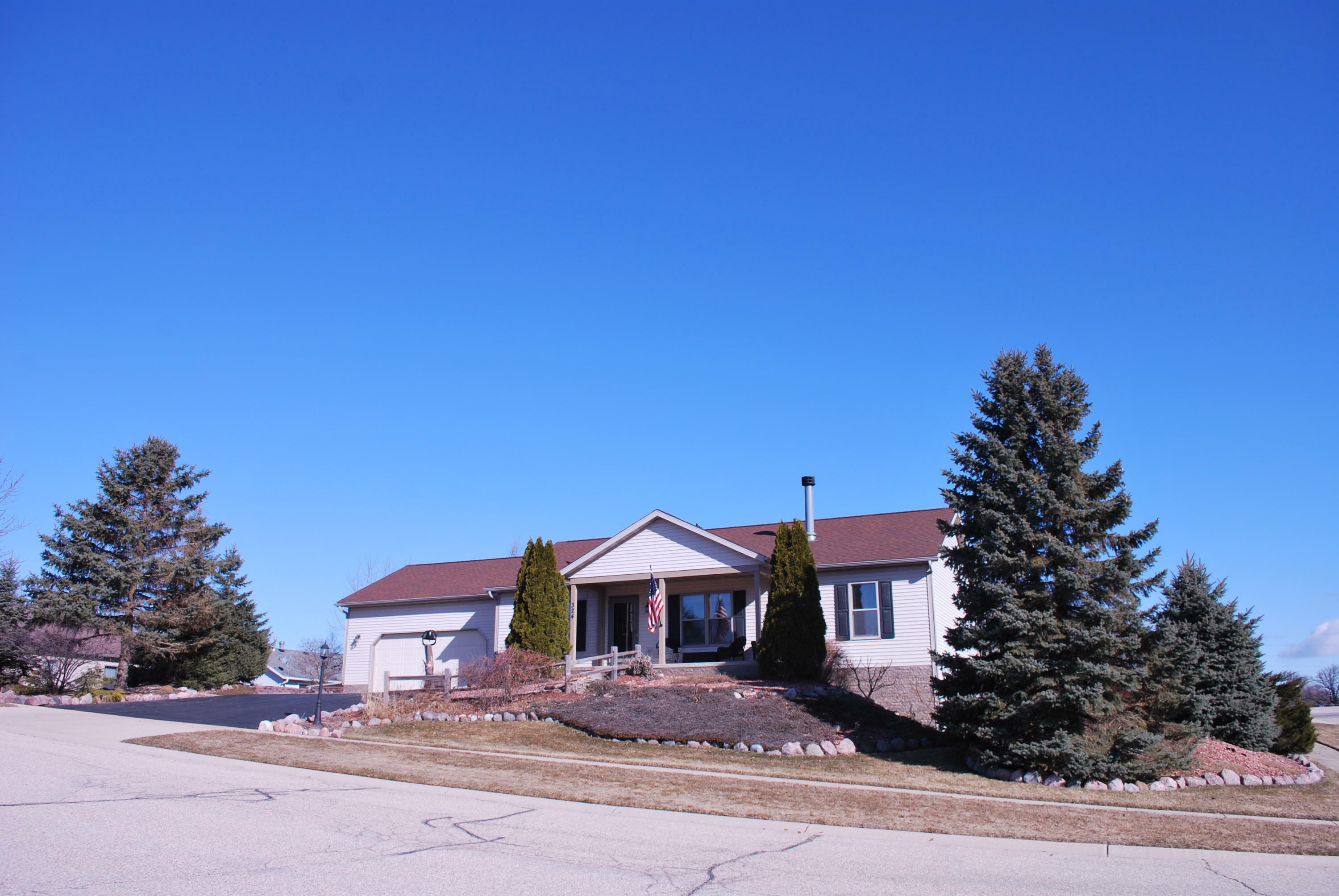 Property Photo: 324 Mueller Ave WI 53181