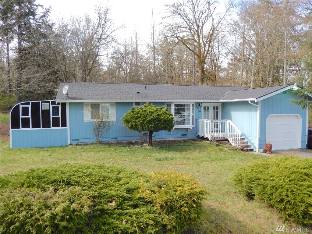 Property Photo:  3076 Alaska Ave E  WA 98366 