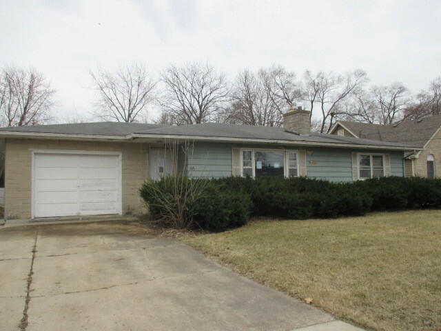 Property Photo:  514 East Church Street  IL 60545 