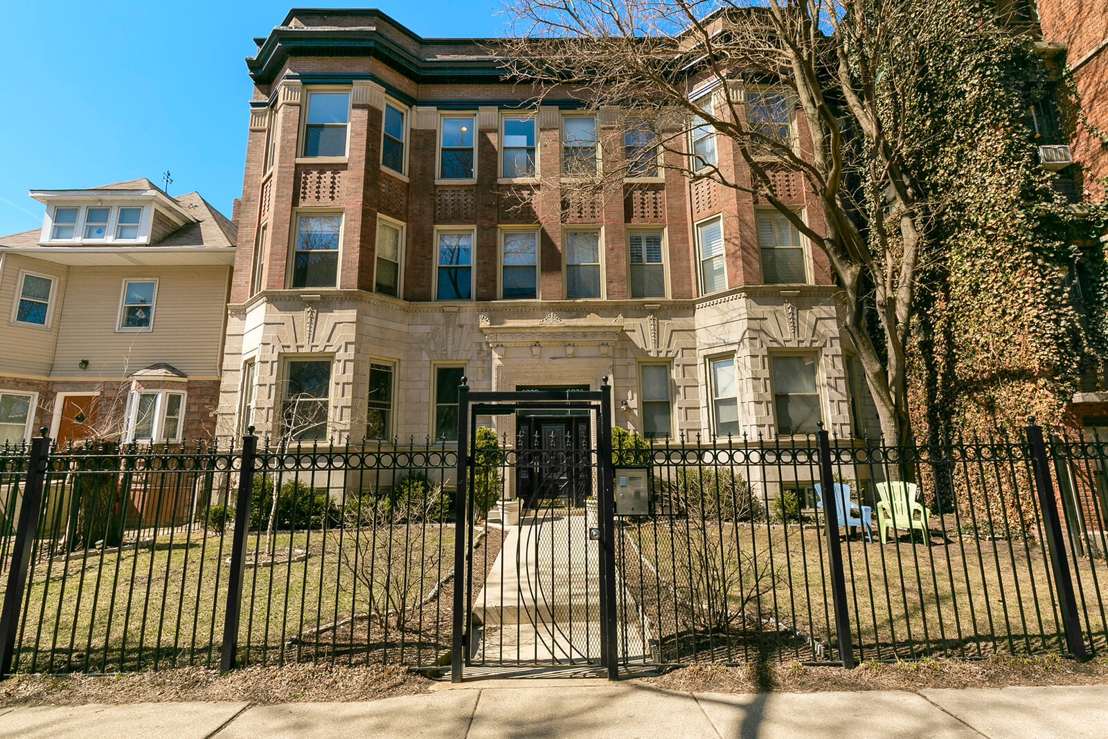 Property Photo: 5030 N Kenmore Avenue 3S IL 60640