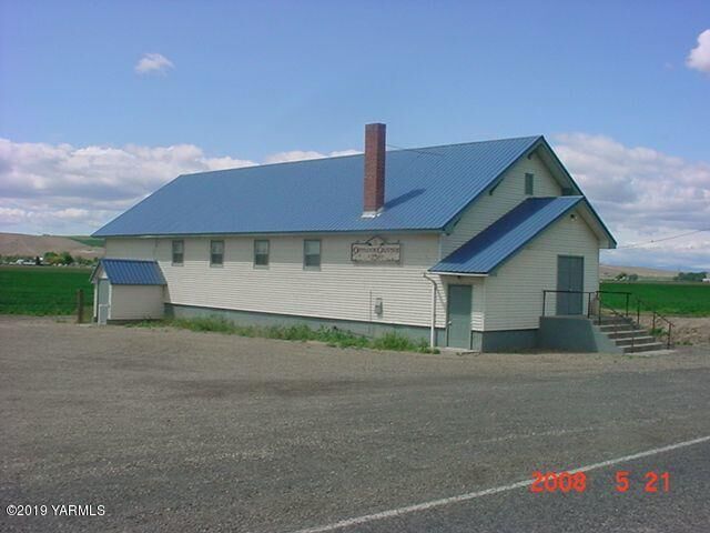 Property Photo:  4400 Van Belle Rd  WA 98938 