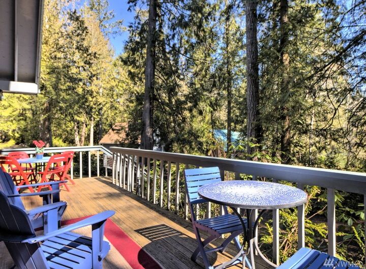Property Photo: 321 E Pointes Dr E WA 98584
