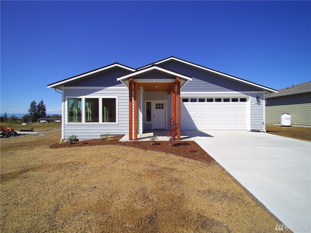Property Photo: 1431 Rook Dr WA 98362
