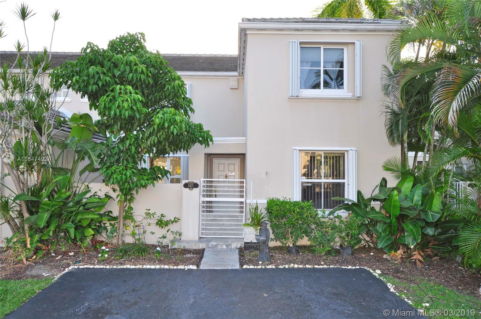 Property Photo: 5471 SW 70th Pl N 5471 FL 33155