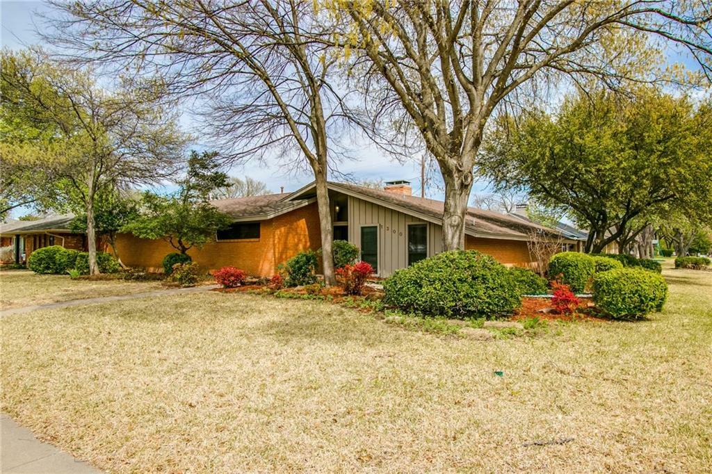 Property Photo:  1300 N Cottonwood Drive  TX 75080 