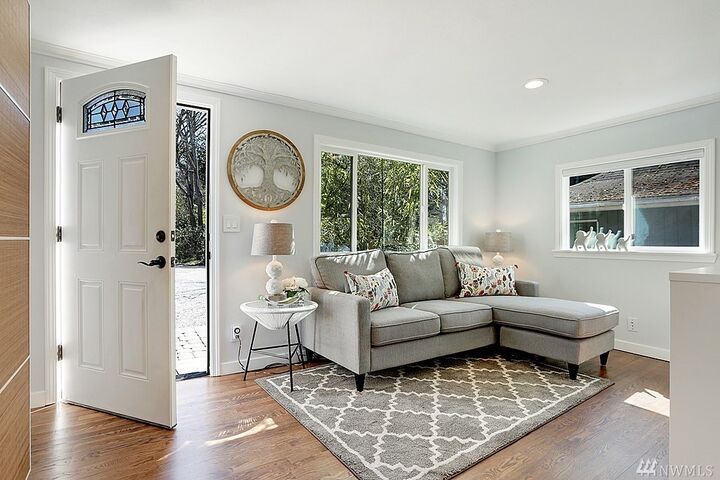 Property Photo: 5429 Renton Ave S WA 98118