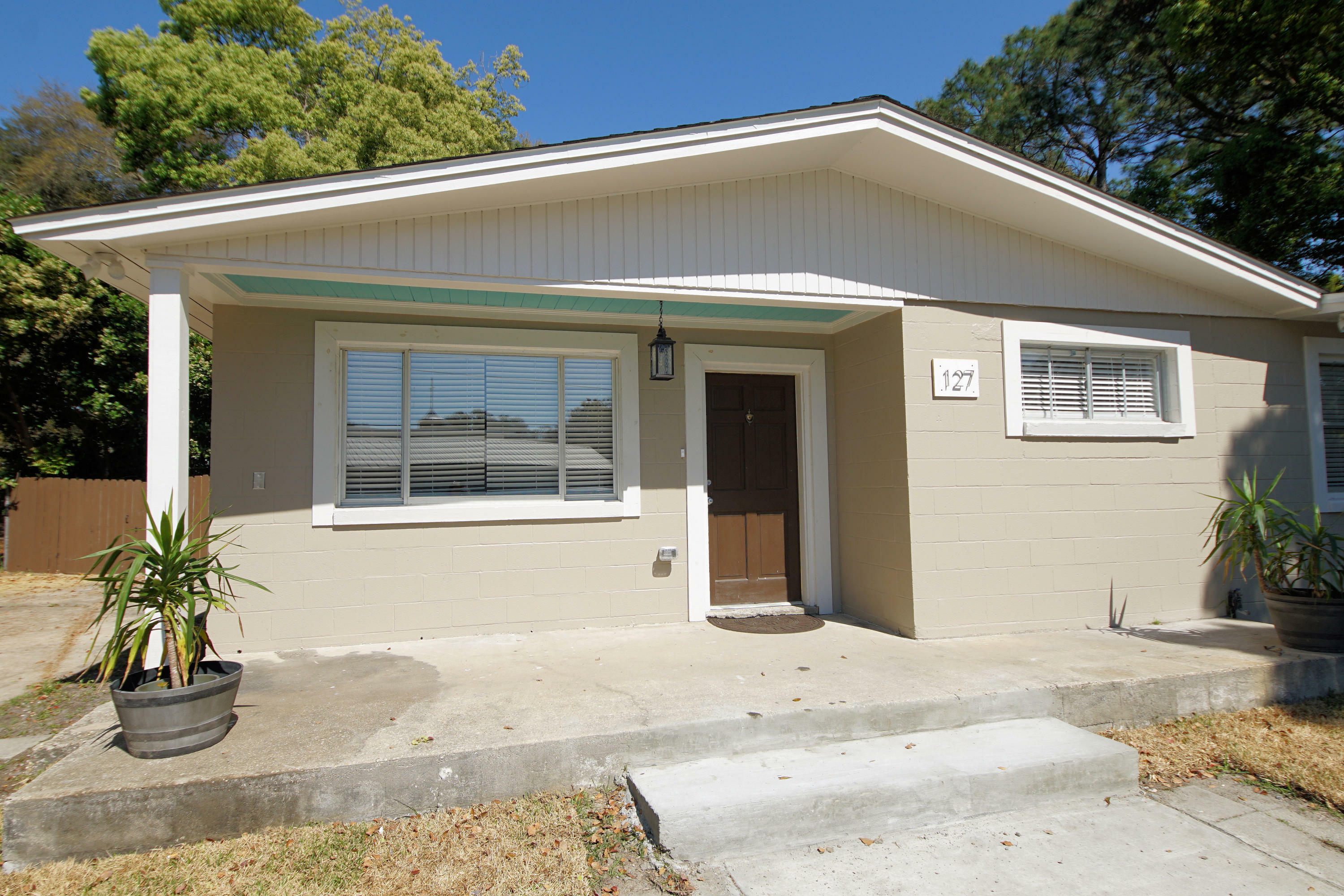 Property Photo:  127 SW 3rd Avenue  FL 32548 