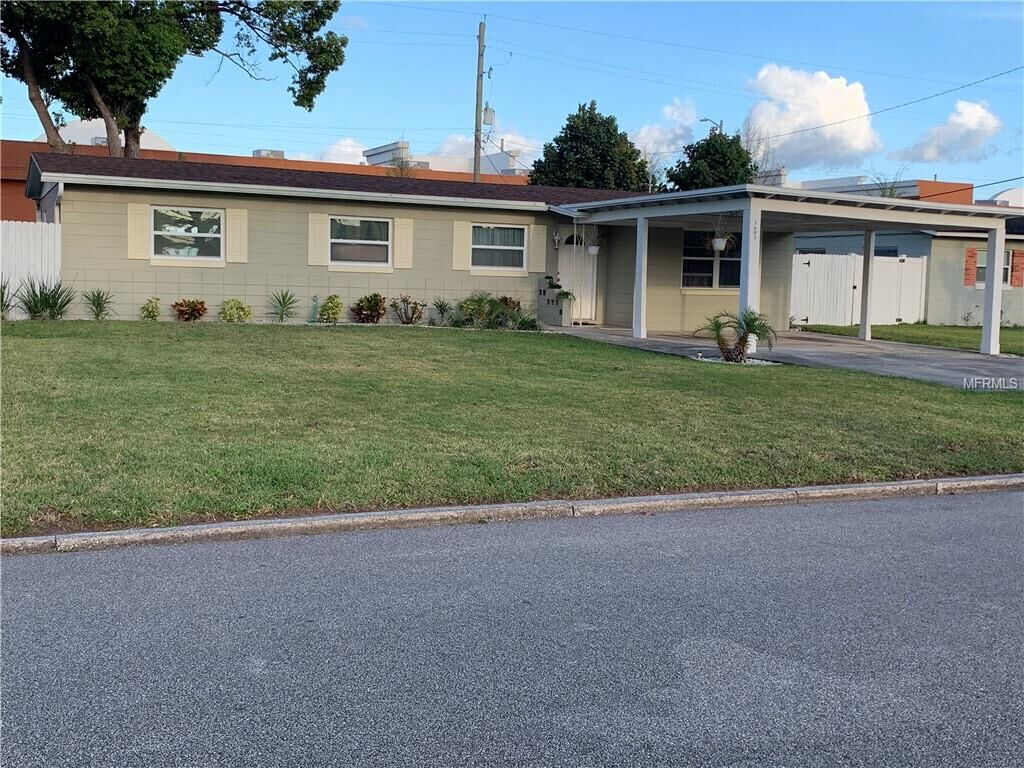 Property Photo: 1601 Moselle Avenue FL 32807