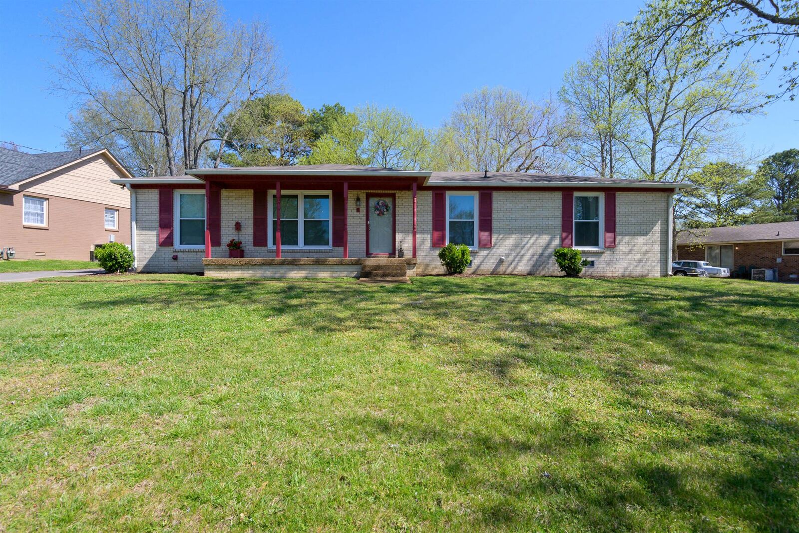 Property Photo: 4745 Kennysaw Dr TN 37138
