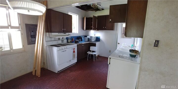 Property Photo: 1017 W State WA 98520