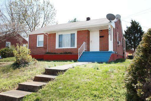 Property Photo:  4820 Rutgers St NW  VA 24012 