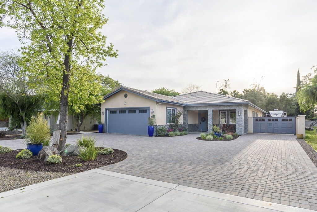 Property Photo:  13110 Welton Ln  CA 92064 