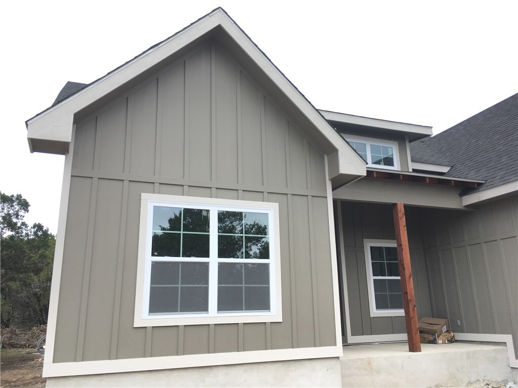 Property Photo: 411 Eagle Lane TX 78623
