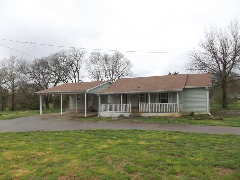 Property Photo: 5560 Murfreesboro Rd TN 37090