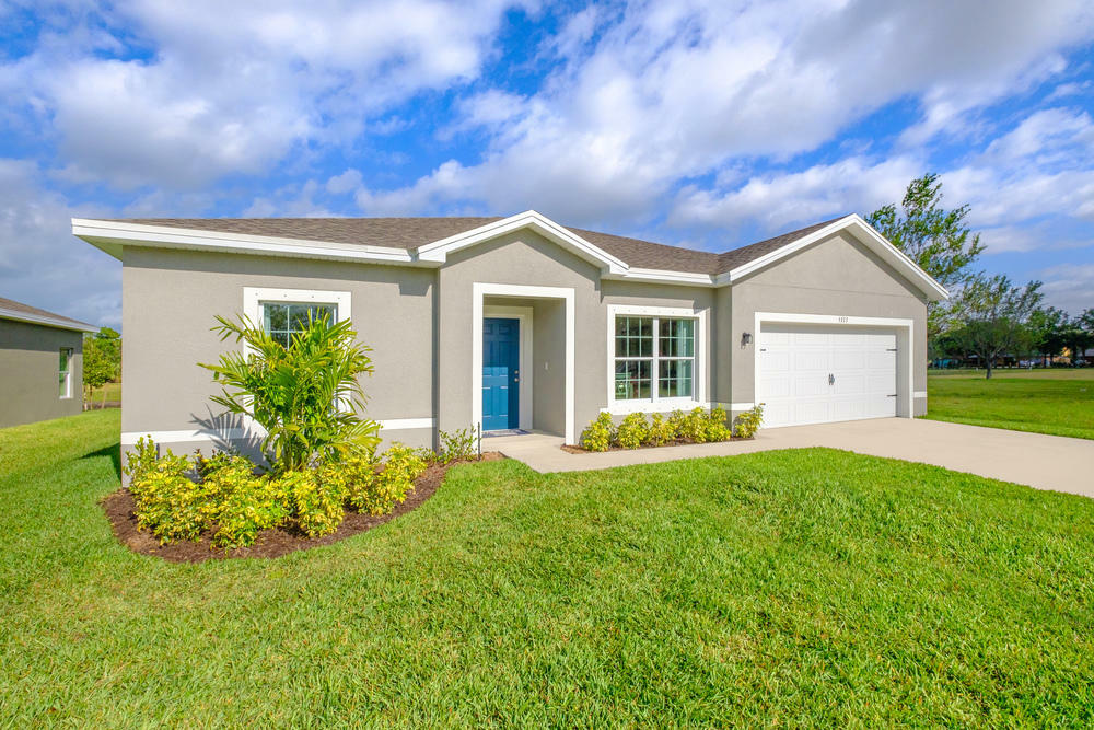 Property Photo:  5254 Oakland Lake Circle  FL 34951 