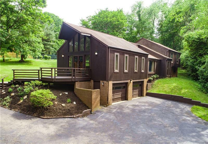 Property Photo:  2267 Washington Rd  PA 15241 