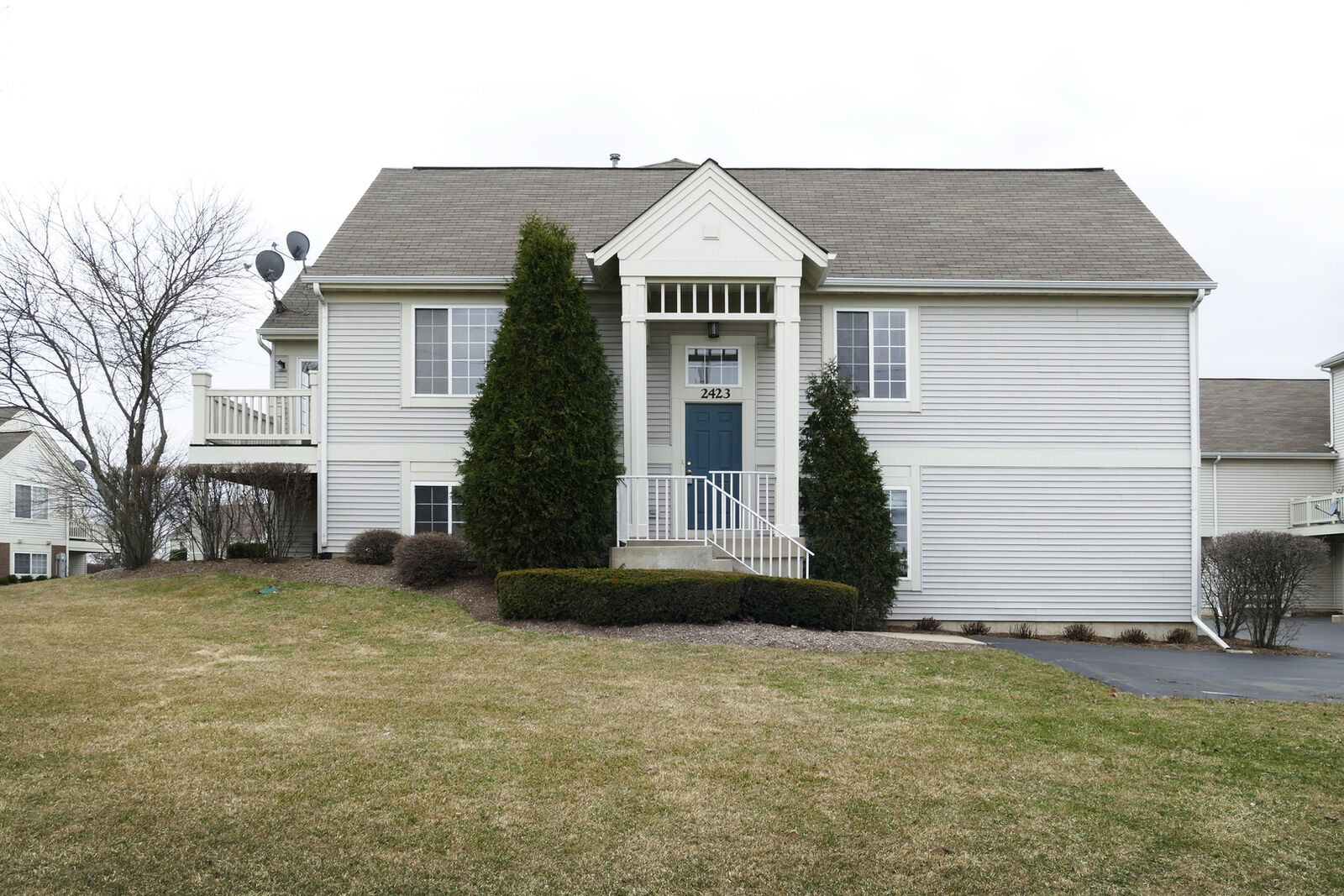 Property Photo: 2423 Daybreak Court 2423 IL 60123