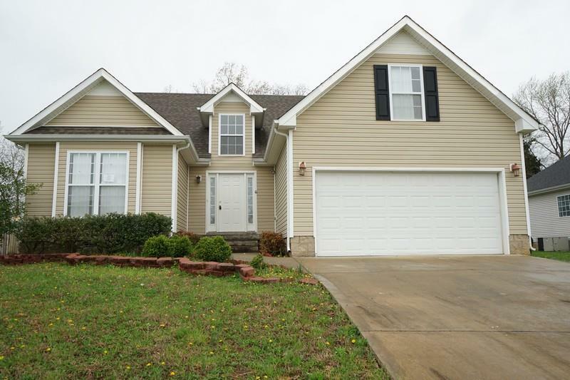 Property Photo:  1052 Freedom Dr  TN 37042 