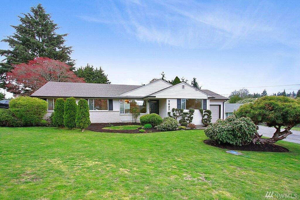 Property Photo:  7427 230th Street SW  WA 98026 