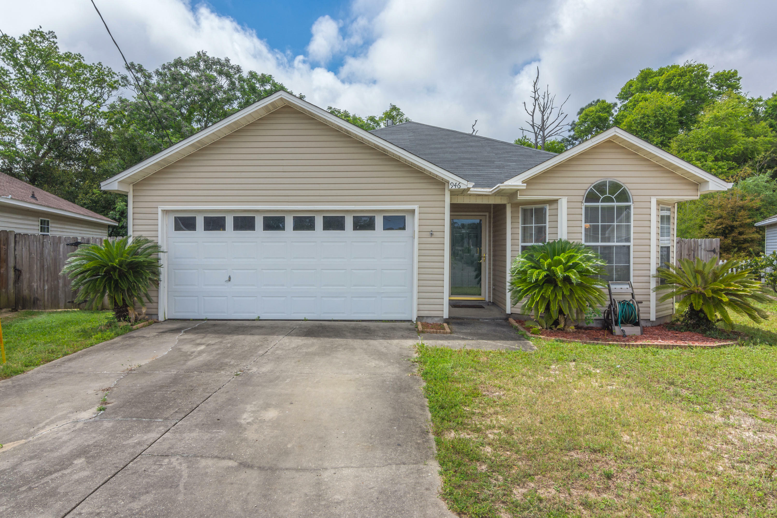 Property Photo:  946 Pacific Silver Court  FL 32547 