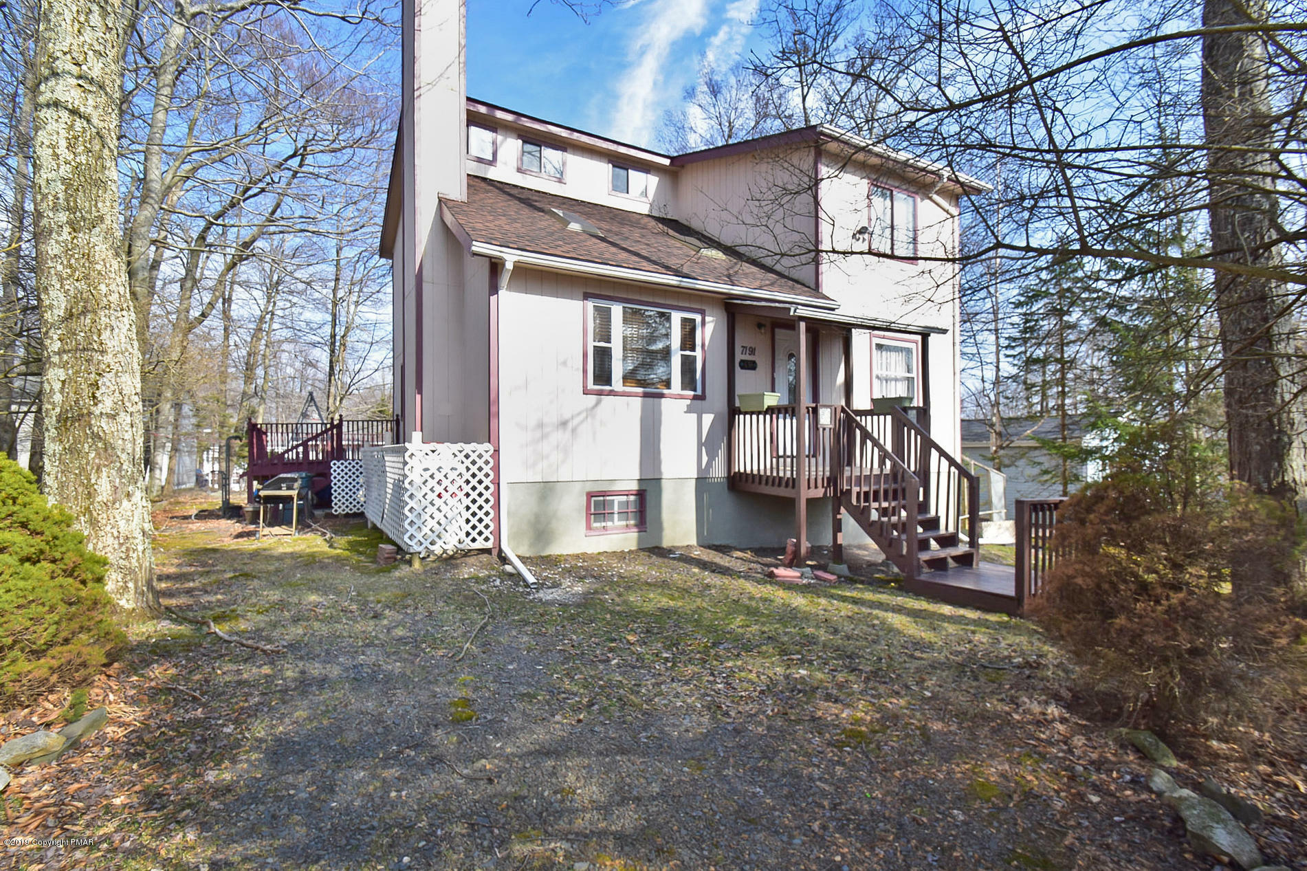 Property Photo: 7191 Rimrock Drive PA 18466