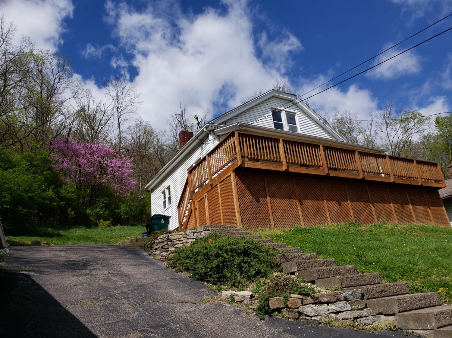 Property Photo: 4058 Hillside Avenue OH 45204