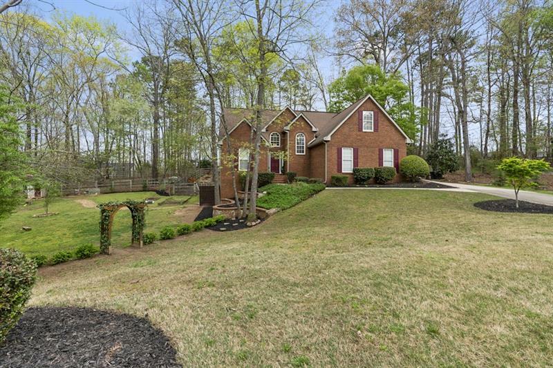 Property Photo:  7325 Sleepy Hollow Court   30040 