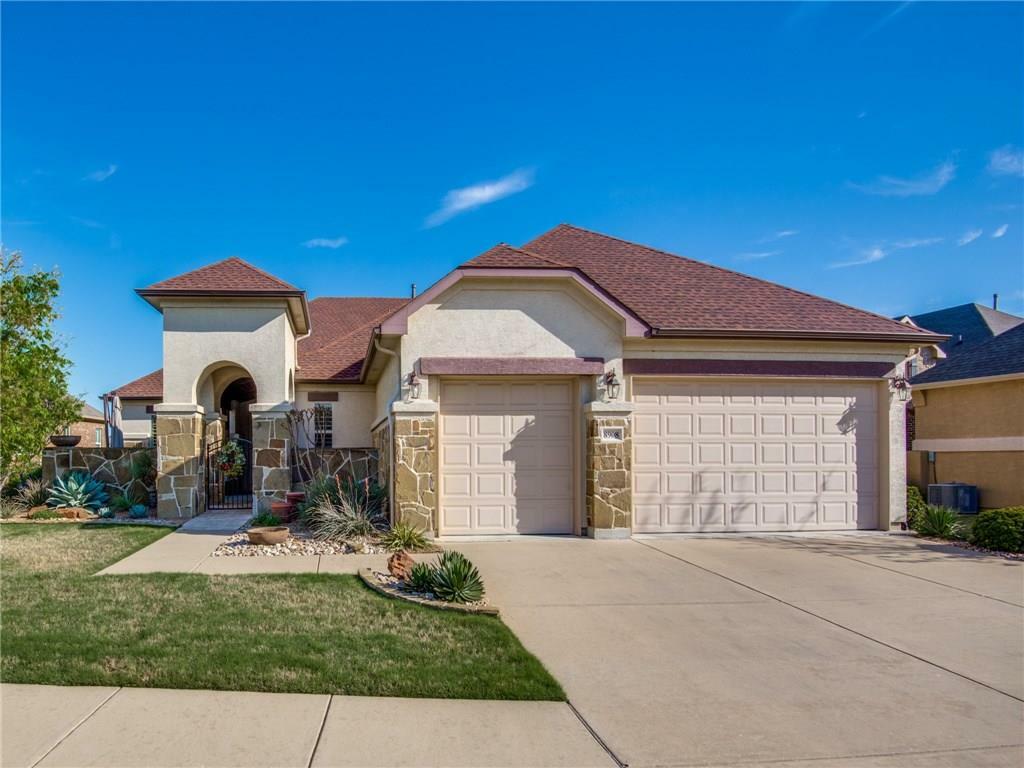 Property Photo: 8908 Crestview Drive TX 76207