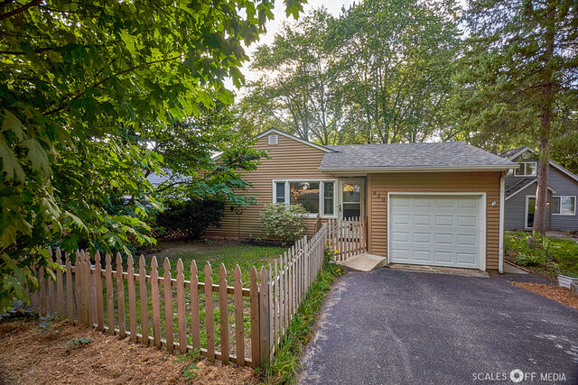 Property Photo: 830 3rd Avenue IL 60134