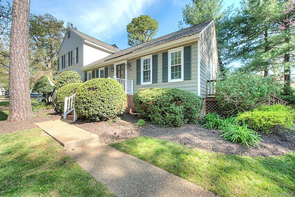 Property Photo:  2607 Quarterpath Place  VA 23233 