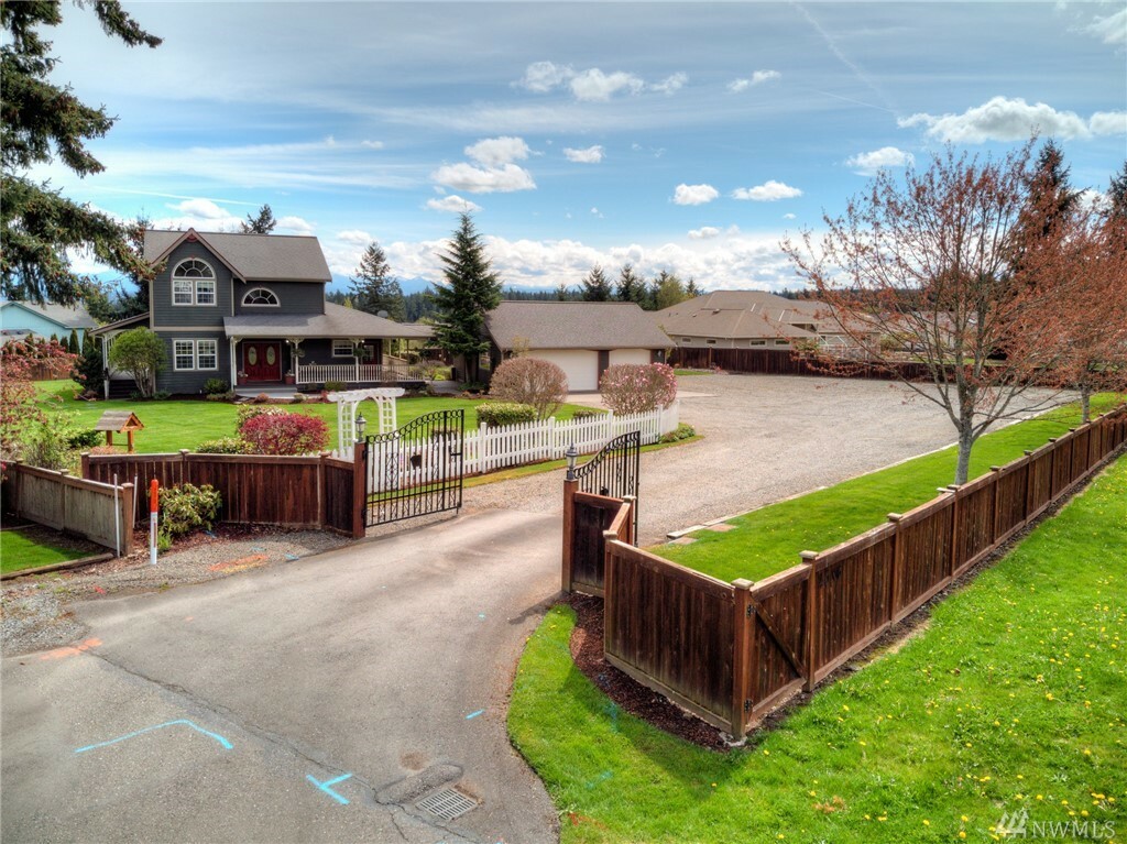 Property Photo: 4506 65th St E WA 98443
